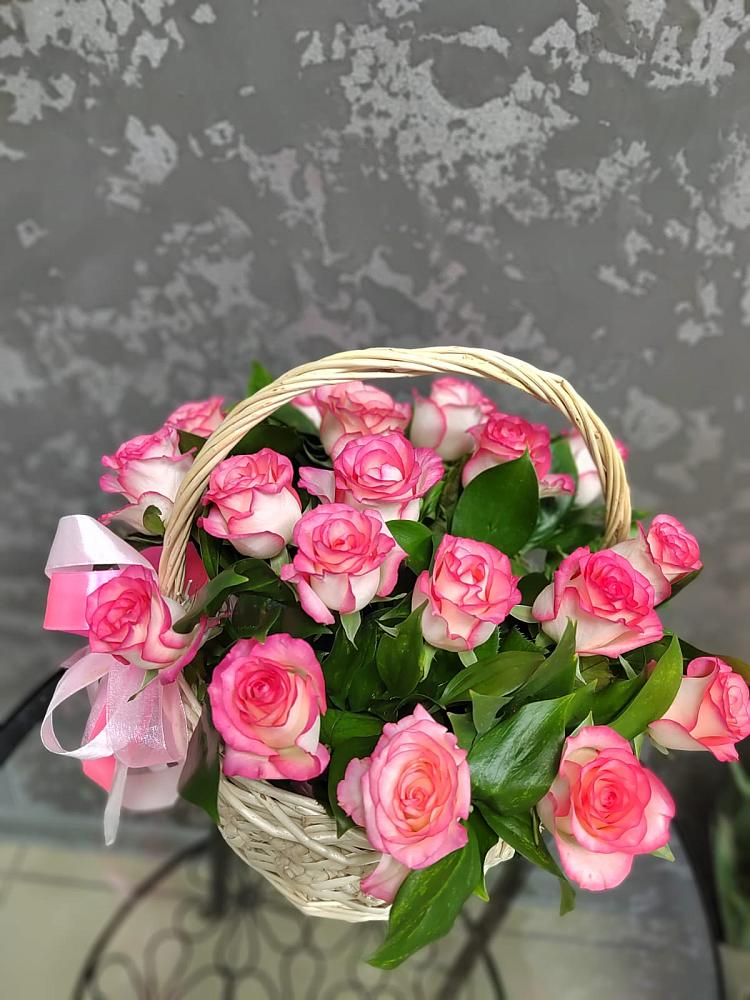 Цветочная композиция из Розы в корзине во Фрязино