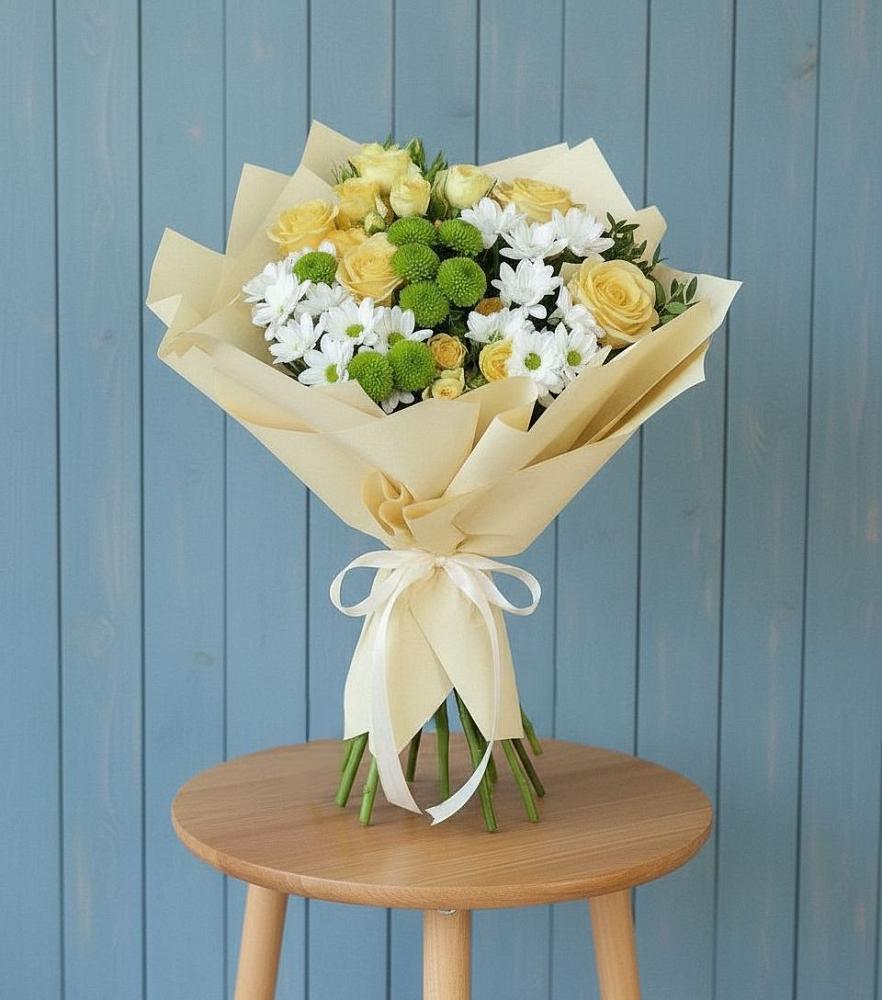 Букет цветов из: Хризантемы и Розы во Фрязино