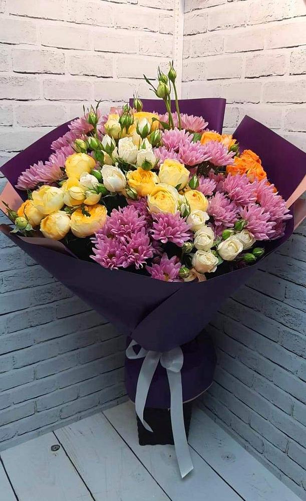 Букет цветов из: Хризантемы и Розы во Фрязино