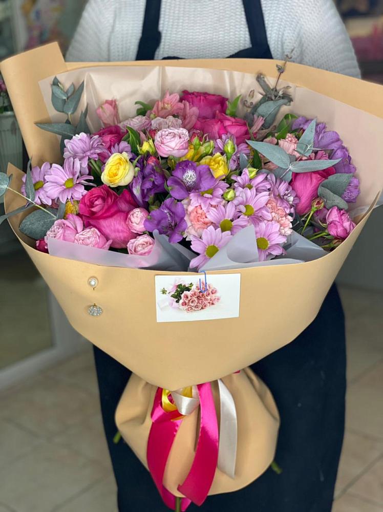 Букет цветов из: Хризантемы, Гвоздики и Альстромерии во Фрязино