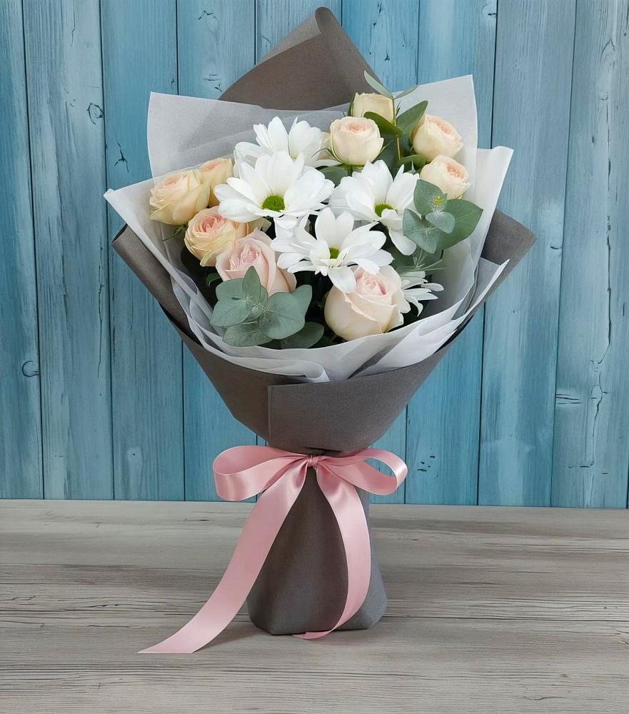 Букет цветов из: Хризантемы и Розы во Фрязино