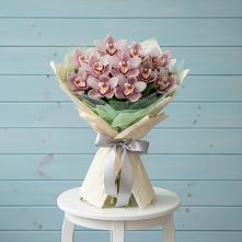 Букет цветов из:  Орхидеи и Розы во Фрязино