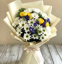 Букет цветов из:  Ирисы, Хризантемы и Розы #REPLACE_PRED# Фрязино