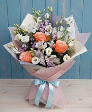 Букет цветов из:  Лизиантусы, Розы, Альстромерии и Гипсофила во Фрязино