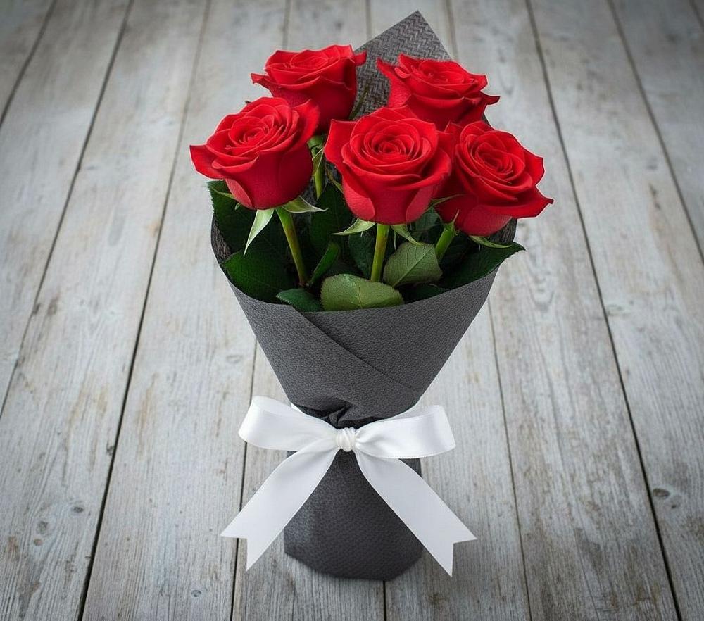 Букет 5 Красных роз Эдлесс Лав во Фрязино