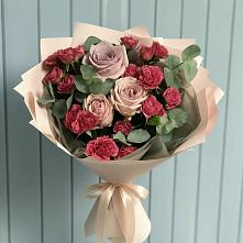 Букет цветов из:  Гвоздики и Розы во Фрязино