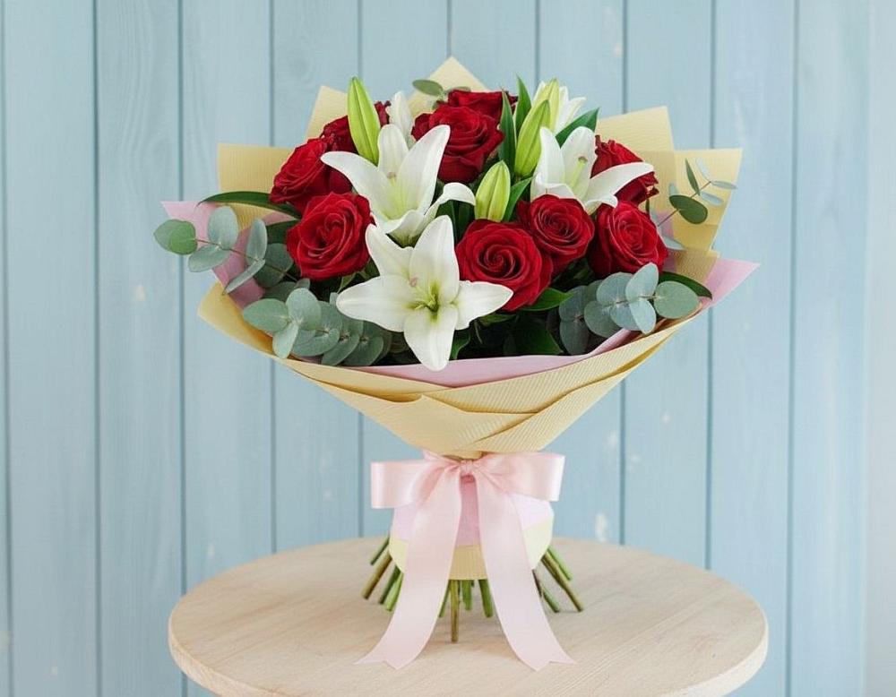 Букет цветов из: Лилии и Розы во Фрязино